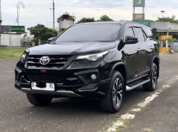 Toyota Fortuner VRZ  TRD AT 2017 Hitam 2