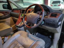 Toyota Alphard 2004 Jawa Timur dijual dengan harga termurah 10