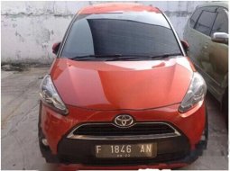 Jual mobil bekas murah Toyota Sienta V 2017 di Jawa Barat 8