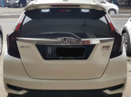 Honda Jazz RS A/T ( Matic ) 2018 Putih Km 32rban Mulus Siap Pakai Good Condition 2