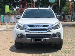 Isuzu MU-X Premiere 2017 Putih 1