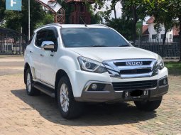 Isuzu MU-X Premiere 2017 Putih 5