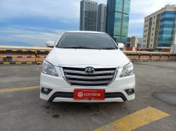Toyota Kijang Innova V Luxury Putih 2015