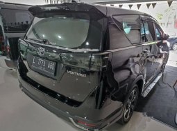 Toyota Venturer 2022 Jawa Timur dijual dengan harga termurah 9