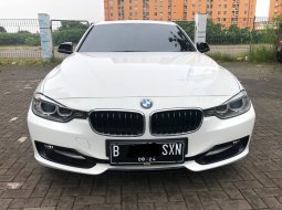 BMW 3 Series 328i 2014 Putih 1