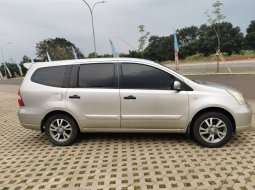 Nissan Grand Livina Ultimate 2009 5