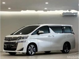 Mobil Toyota Vellfire 2020 G terbaik di Jawa Timur