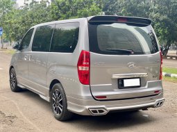 Hyundai H-1 Royale Bensin 2018 Silver 5