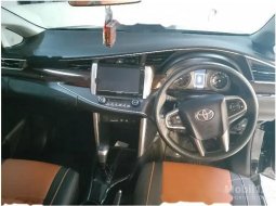 Mobil Toyota Kijang Innova 2021 V terbaik di Jawa Timur 5