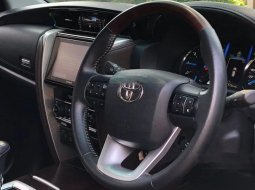 Jual Toyota Fortuner TRD 2018 harga murah di Jawa Barat 5