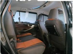 Mobil Toyota Kijang Innova 2021 V terbaik di Jawa Timur 4