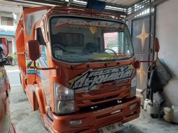 Jual mobil bekas murah Isuzu Elf 2017 di Jawa Timur 8