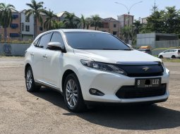 Toyota Harrier 2.0 at 2015 Putih 4