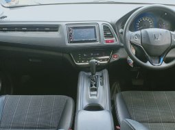 Honda HR-V 1.5L E CVT 2016 Putih mutiara Terawat 2