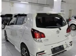 Dijual mobil bekas Toyota Agya , Jawa Timur  9