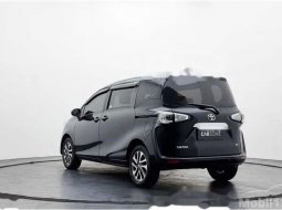 Jual mobil bekas murah Toyota Sienta V 2018 di Jawa Barat 2