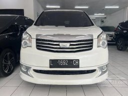 Mobil Toyota NAV1 2014 V Limited Luxury dijual, Jawa Timur 4