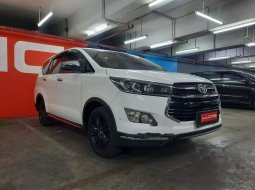 Jual cepat Toyota Venturer 2018 di Jawa Barat