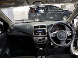 Dijual mobil bekas Toyota Agya , Jawa Timur  8