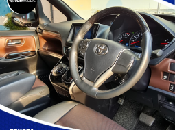 Toyota Voxy 2.0 A/T 2019 4