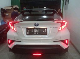 Toyota CHR HV Hybrid AT 2019 2