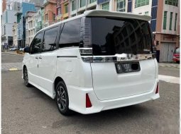 Mobil Toyota Voxy 2019 dijual, DKI Jakarta 8