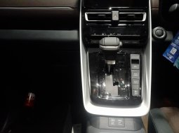 Toyota Kijang Innova 2.0 Zenix Bensin Hitam 10