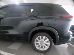 Toyota Kijang Innova 2.0 Zenix Bensin Hitam 16