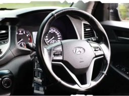 Mobil Hyundai Tucson 2016 GLS dijual, Banten 5