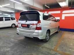 Jual cepat Toyota Kijang Innova V 2014 di DKI Jakarta 5