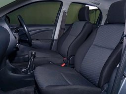 Toyota Etios Valco G MT 2016 3