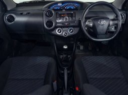 Toyota Etios Valco G MT 2016 6
