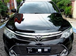 Toyota Camry 2.5 V 2015 Sedan