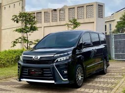 Jual cepat Toyota Voxy 2018 di Banten 10
