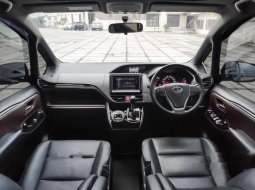 Jual Toyota Voxy 2.0 A/T 2018 harga murah di DKI Jakarta 11