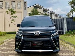 Jual cepat Toyota Voxy 2018 di Banten 11