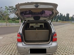 Nissan Grand Livina Ultimate 2009 9