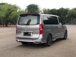 Hyundai H-1 Royale Bensin 2018 Silver 1