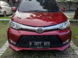 Toyota Veloz 1.5 M/T Merah