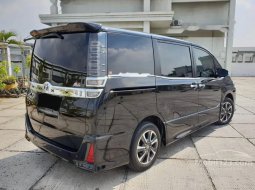 Mobil Toyota Voxy 2020 dijual, DKI Jakarta 7
