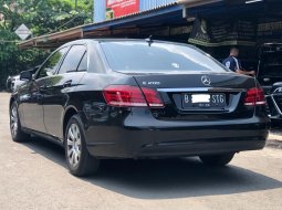 MERCEDES-BENZ E200 AT HITAM 2016 DISKON!!! 6