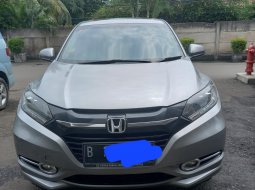 Jual mobil Honda HR-V 2017