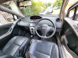 Toyota Yaris E 2010 Silver matic