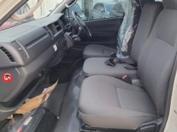 PROMO All New Toyota Hiace Commuter 2022 Jabodetabek 6