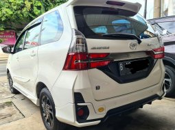 Toyota Avanza Veloz GR 1.5 AT ( Matic ) 2021 Putih Km 19rban Good Condition Siap Pakai 4