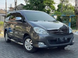 Jual Toyota Kijang Innova V 2010 harga murah di Jawa Timur