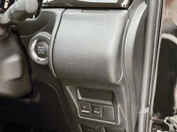 Mobil Toyota Venturer 2022 dijual, DKI Jakarta 8