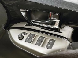 Mobil Toyota Venturer 2022 dijual, DKI Jakarta 9