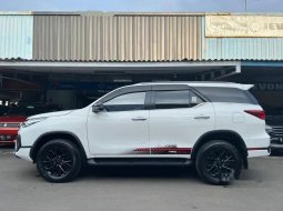 Dijual mobil bekas Toyota Fortuner TRD, DKI Jakarta  12