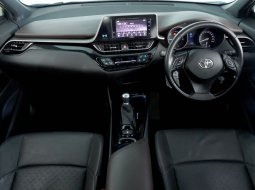 Toyota C-HR 1.8  HV HYBIRD AT 2019 6